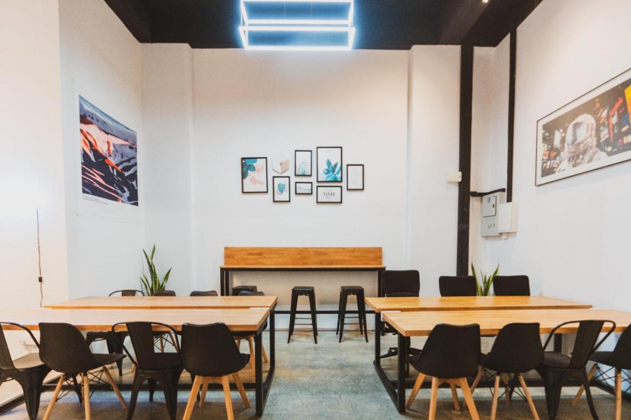 Hashtag.Capsule.Hostel Johor Bahru Extérieur photo