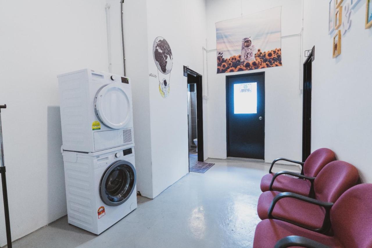 Hashtag.Capsule.Hostel Johor Bahru Extérieur photo