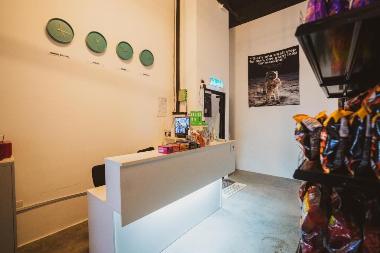 Hashtag.Capsule.Hostel Johor Bahru Extérieur photo